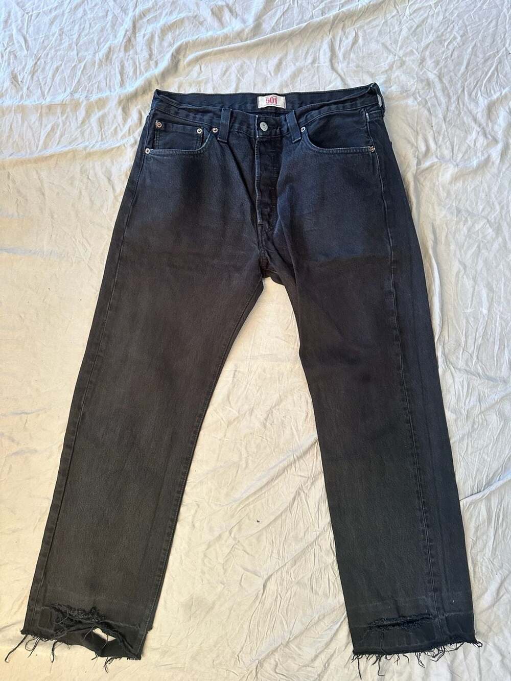 Levi's 501 Original Fit Straight Leg Jeans Black 34x30 fit more like a 32